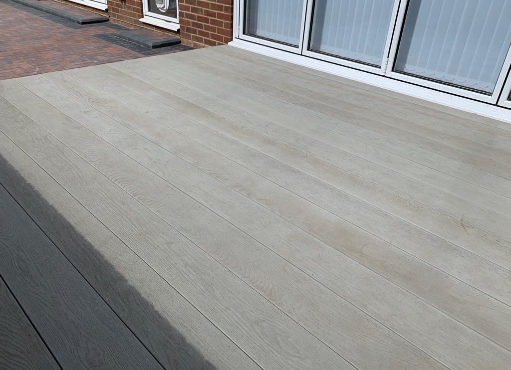 Composite Decking Installation Lee SE12